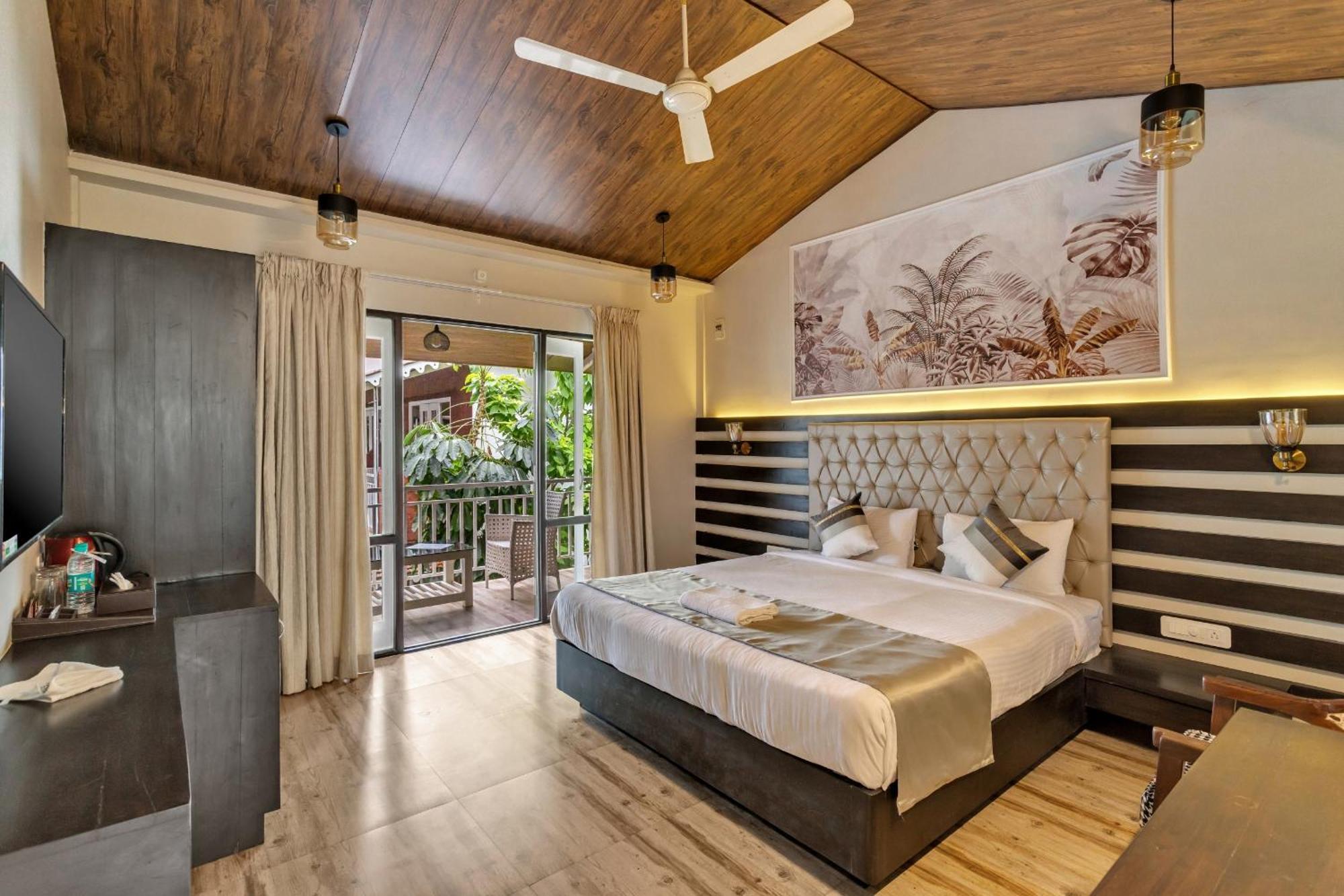 Skon Morjim Beach Resort By Orion Hotels Goa Velha Esterno foto