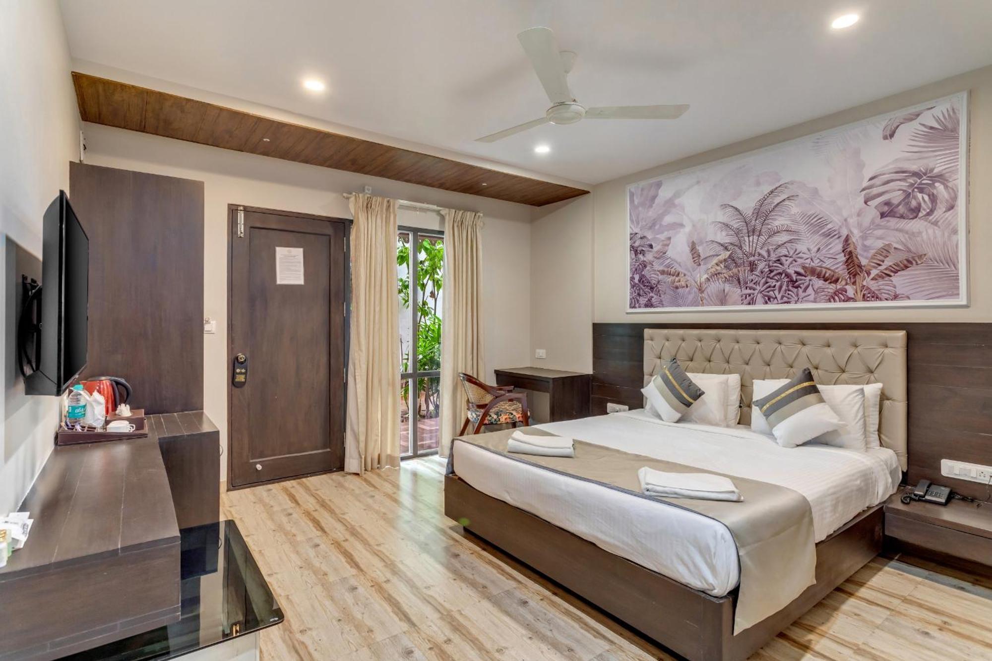 Skon Morjim Beach Resort By Orion Hotels Goa Velha Esterno foto